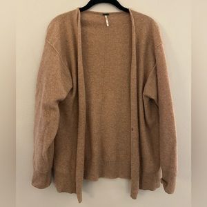 ARITZIA 100% Cashmere Women’s XS Cardigan in Camel